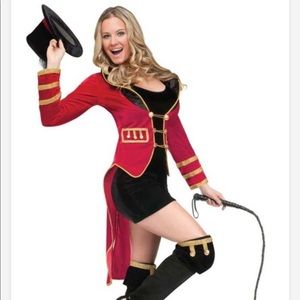 Ringmaster Costume comes w jacket hat dress and boot tops decor. Worn for 30 min